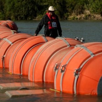 Durable Floating Barrier